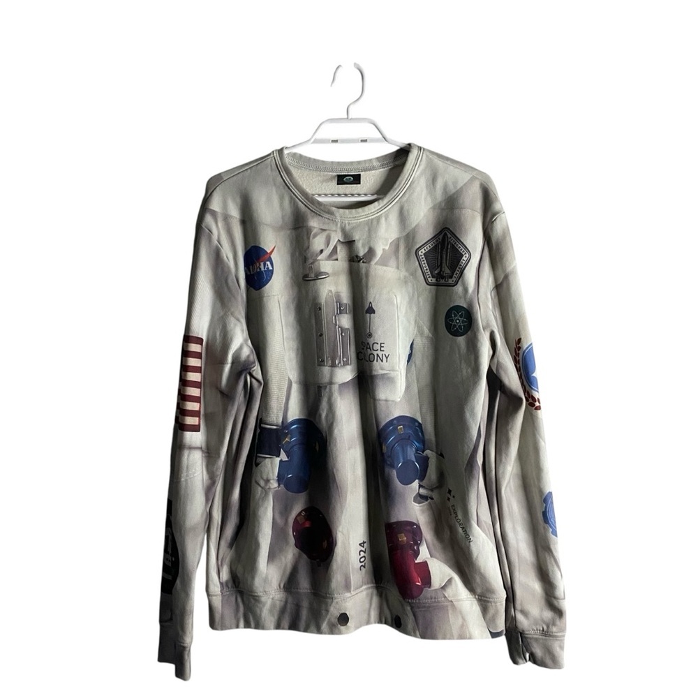 Aloha From Deer Unisex Gray NASA Graphic Crewneck Sweatshirt